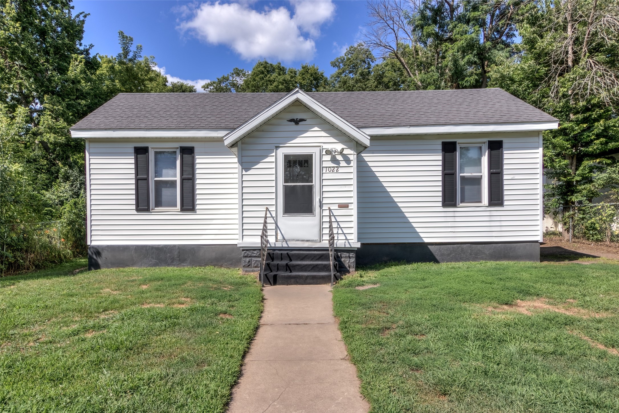 1022 E Madison Street Property Photo 1