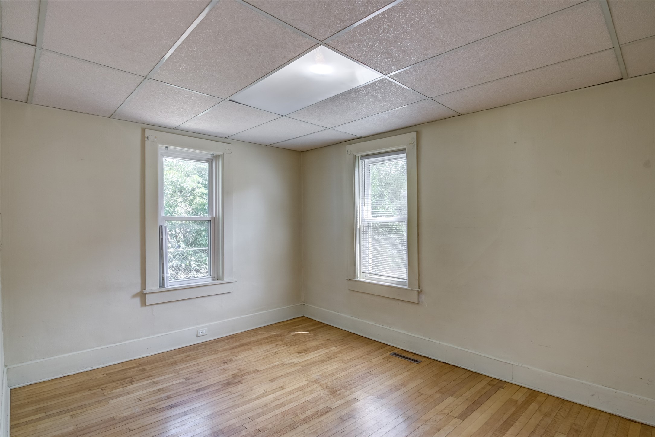 1022 E Madison Street Property Photo 12