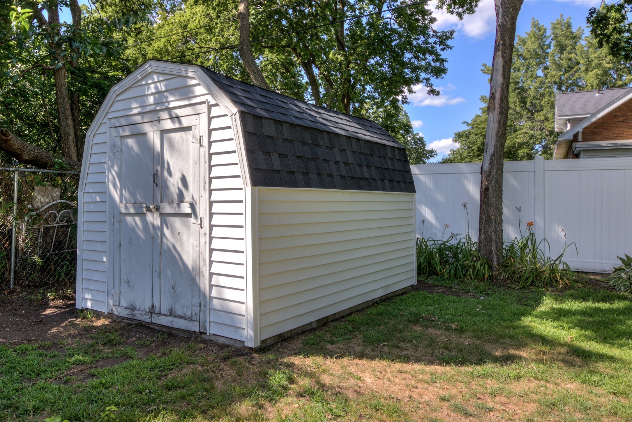 1022 E Madison Street Property Photo 16