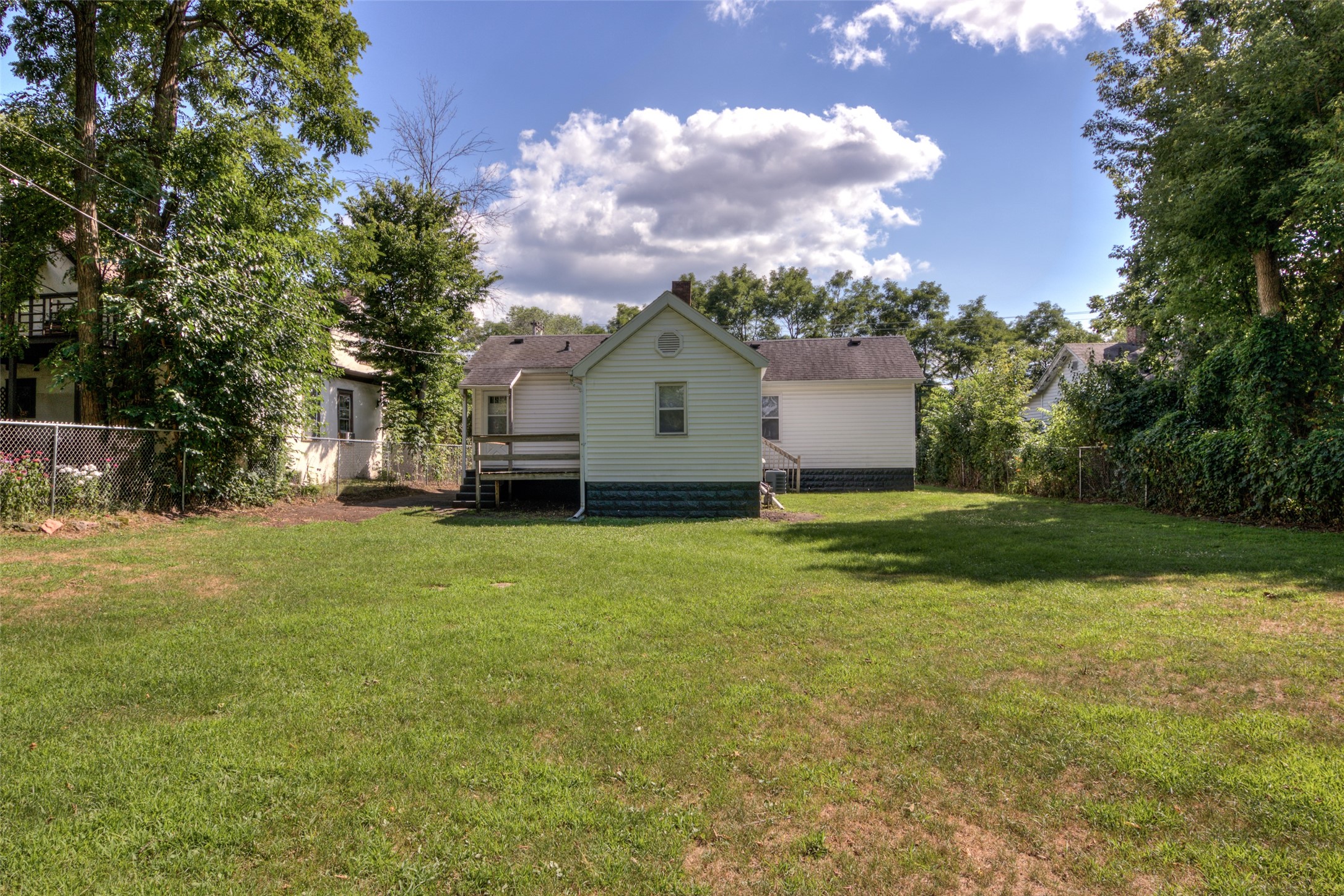 1022 E Madison Street Property Photo 17