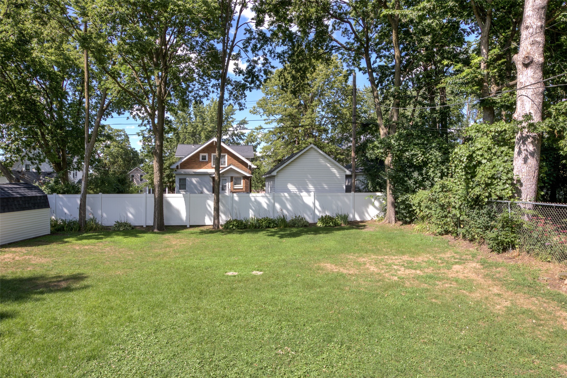 1022 E Madison Street Property Photo 18