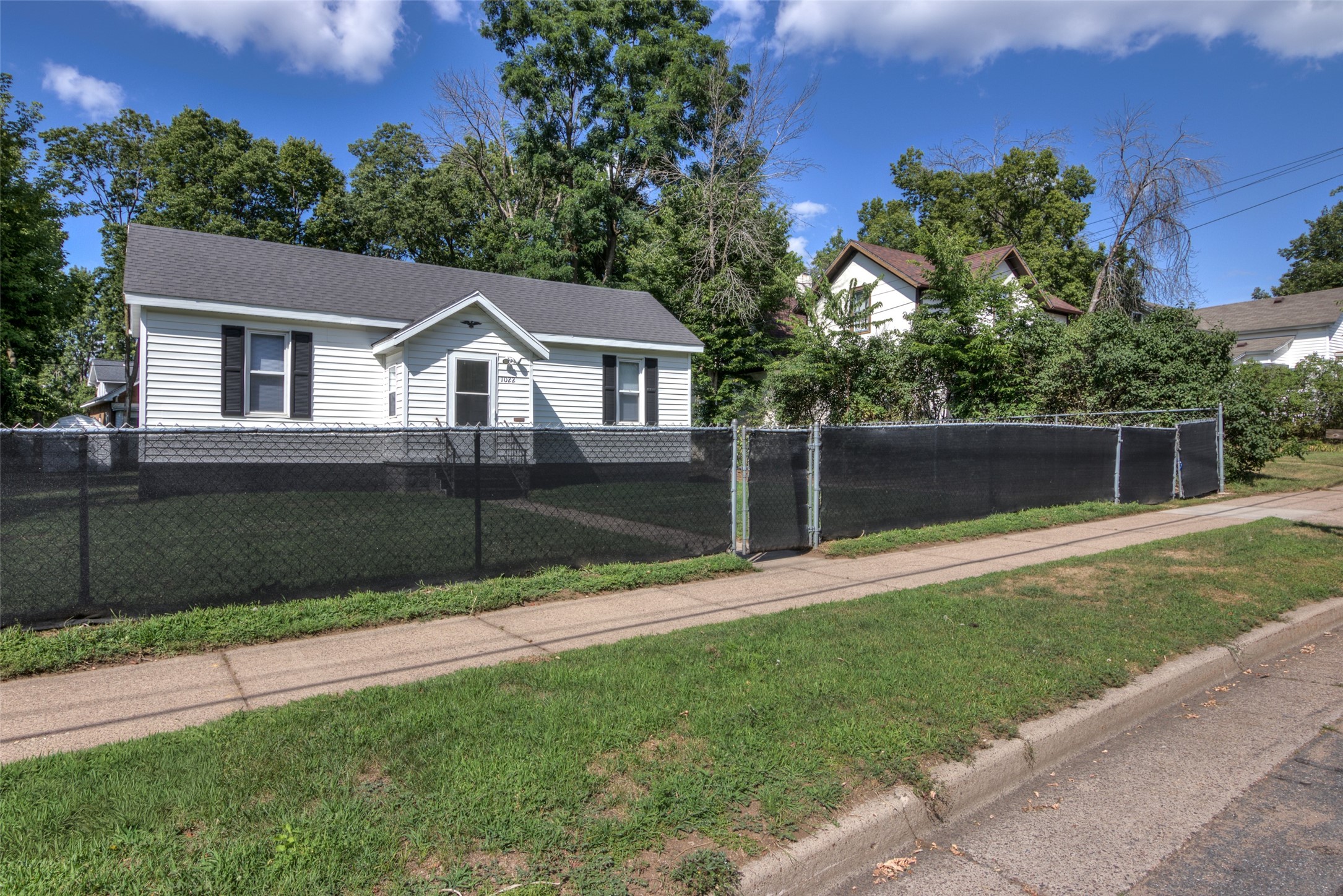 1022 E Madison Street Property Photo 25