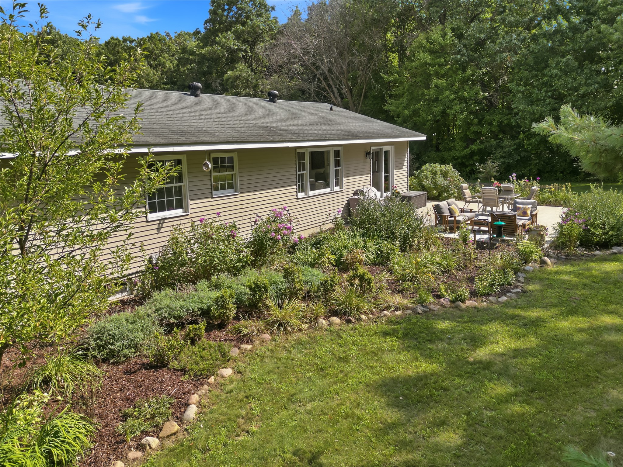 4535 W Hemlock Road Property Photo 5