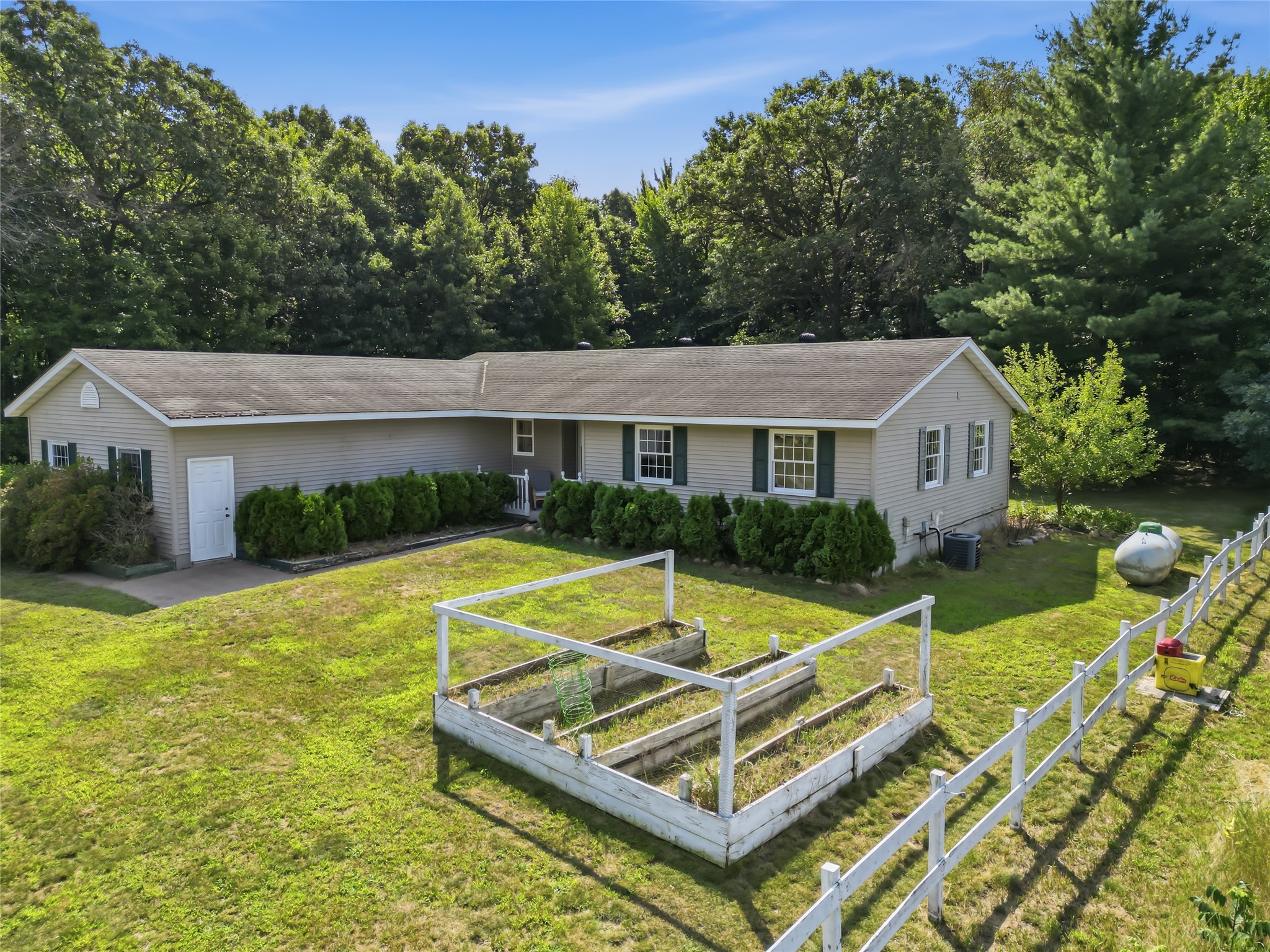 4535 W Hemlock Road Property Photo 9