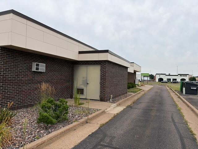 2812 Mall Drive Property Photo 16