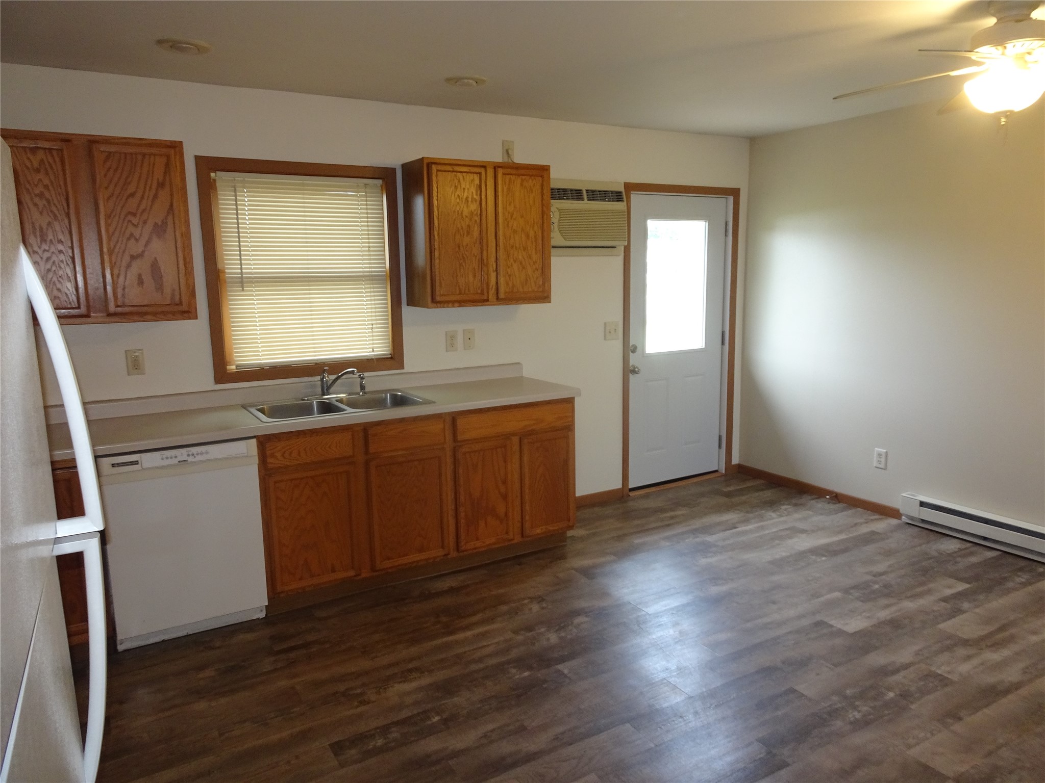 607 Washington Street Property Photo 9