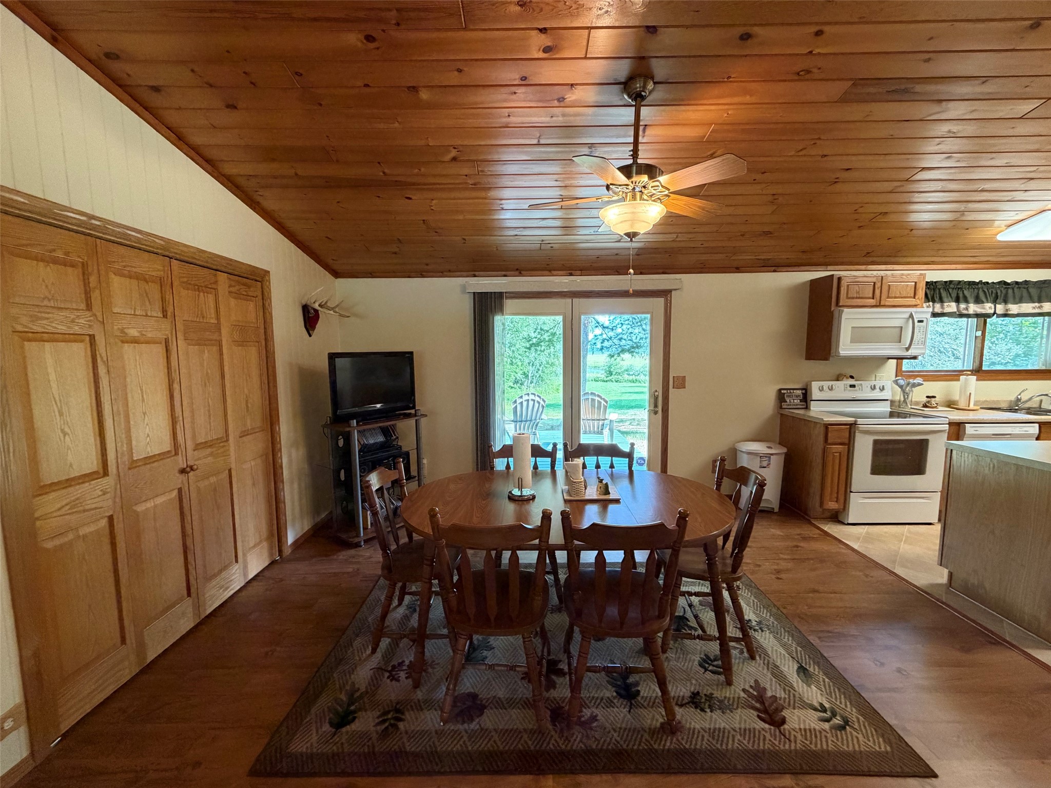 8903 E County Road Y Property Photo 35