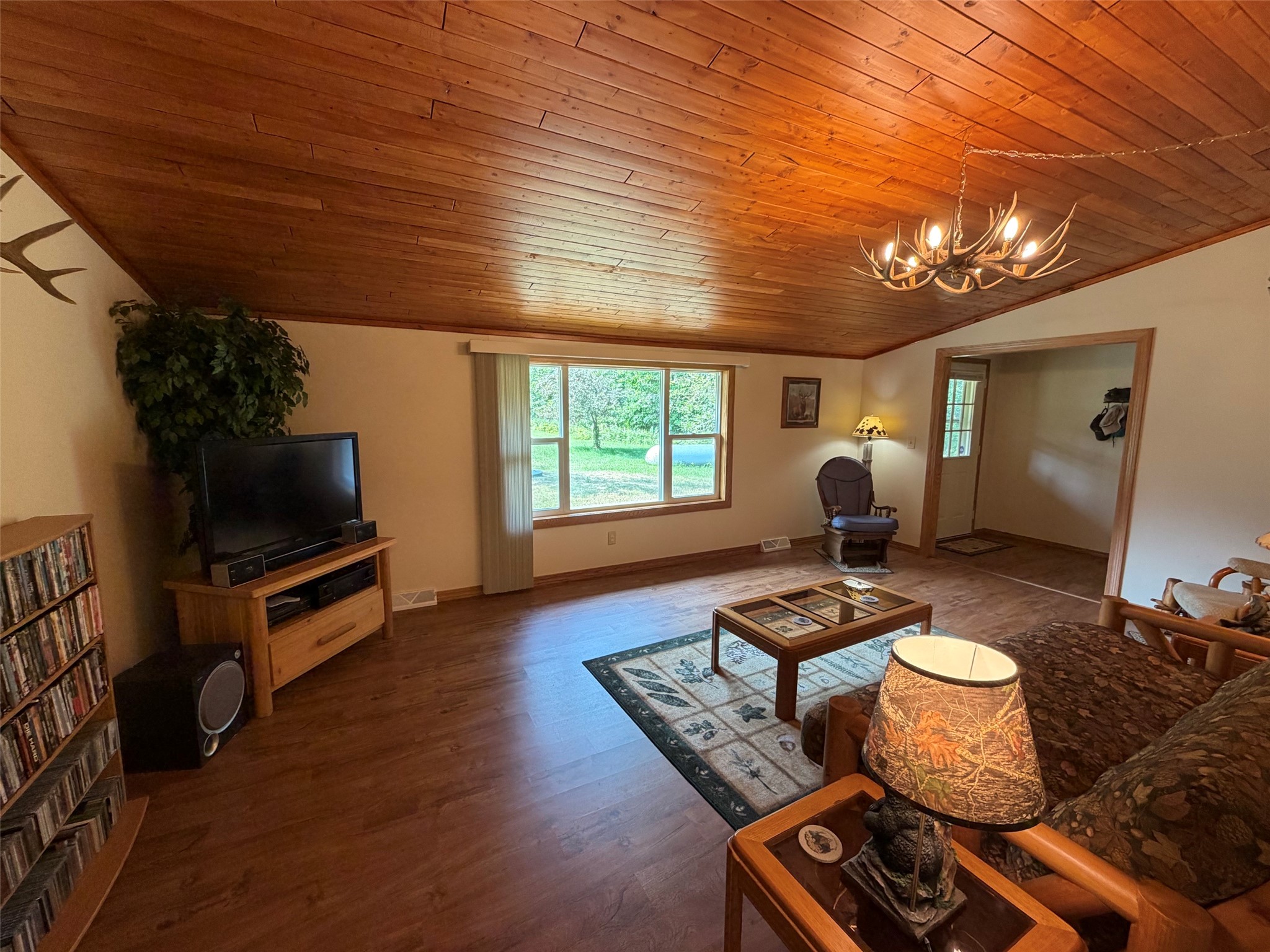 8903 E County Road Y Property Photo 45