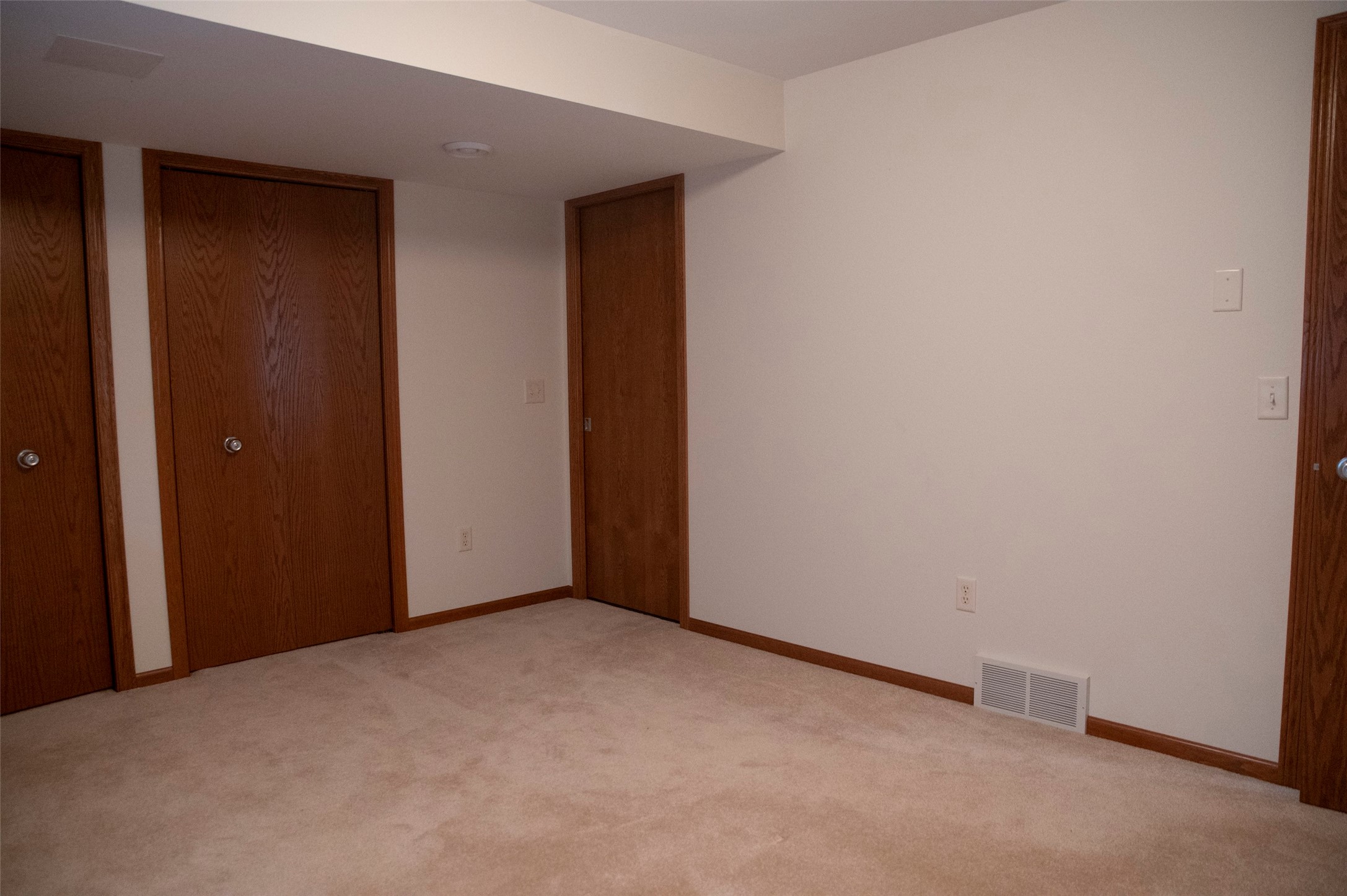 4433 E Hamilton Avenue 23 Property Photo 25