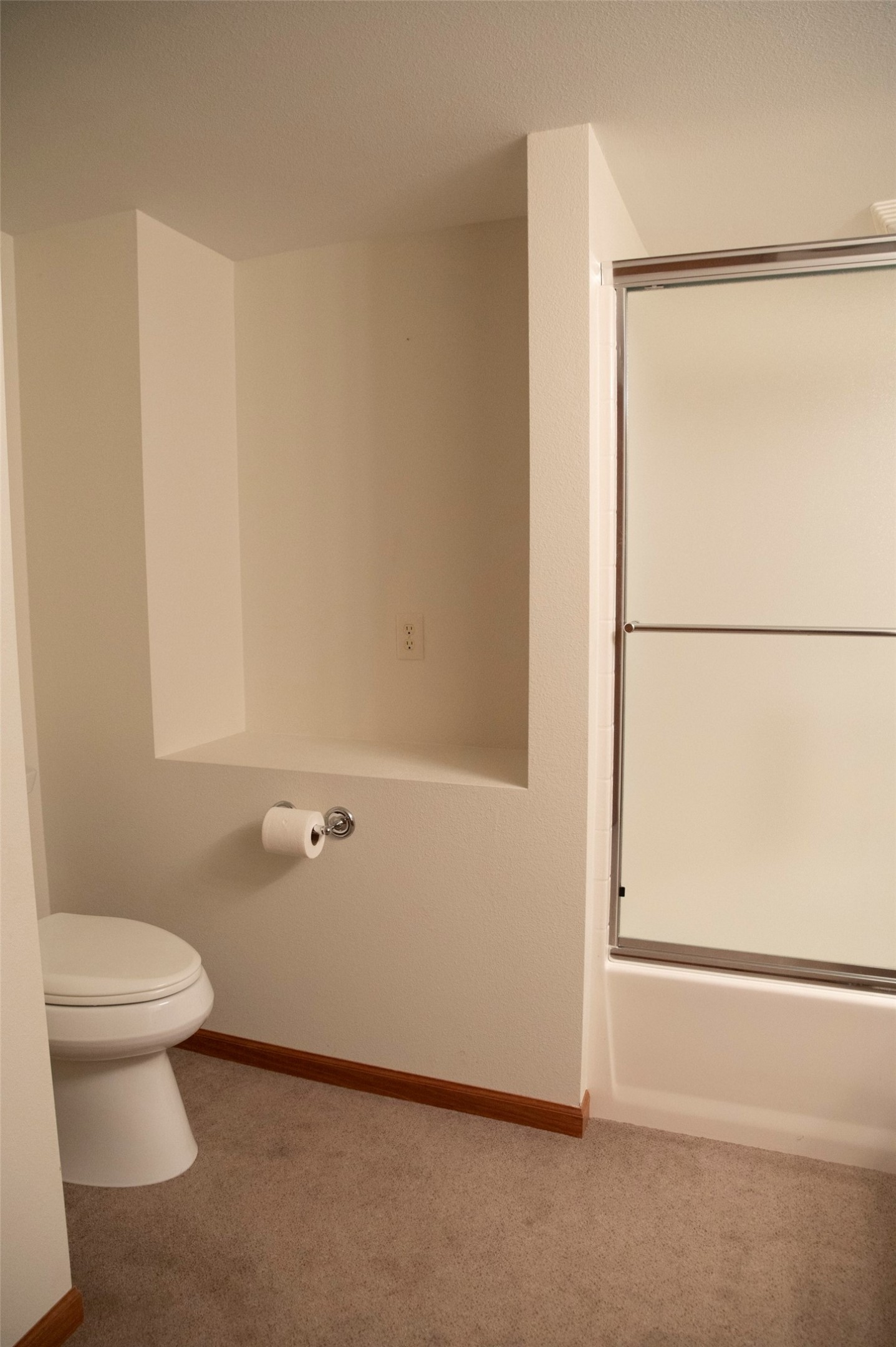 4433 E Hamilton Avenue 23 Property Photo 28