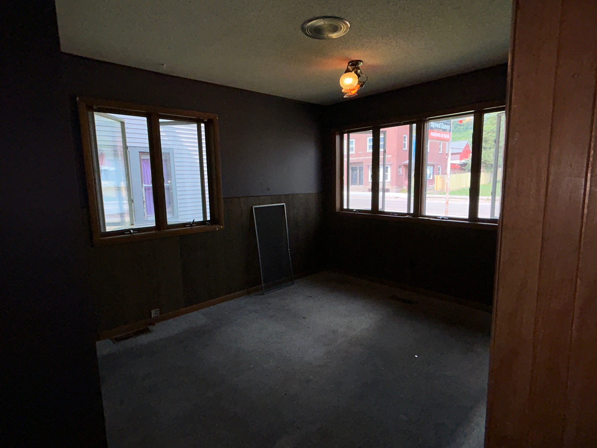 105 N Main Street Property Photo 6
