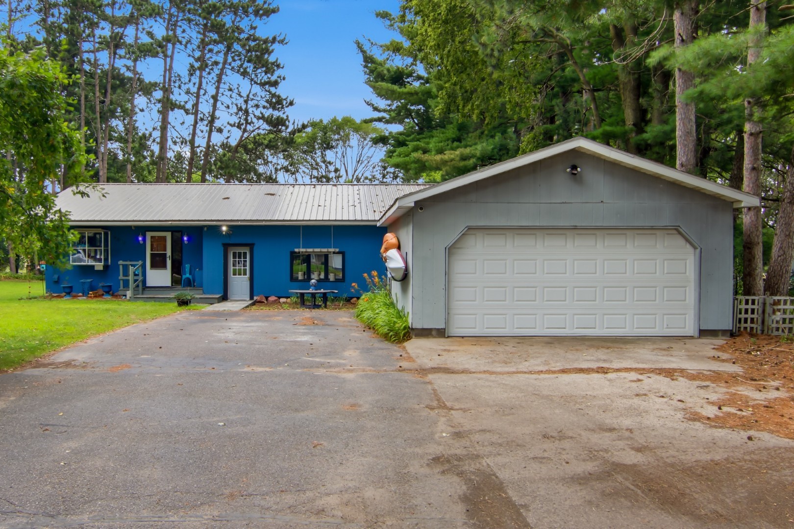 4500 E Hamilton Avenue Property Photo 1