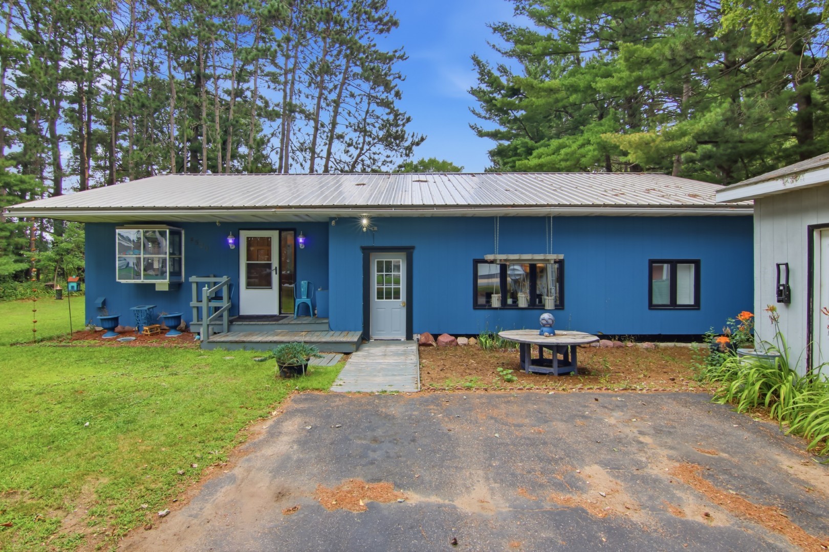 4500 E Hamilton Avenue Property Photo 2