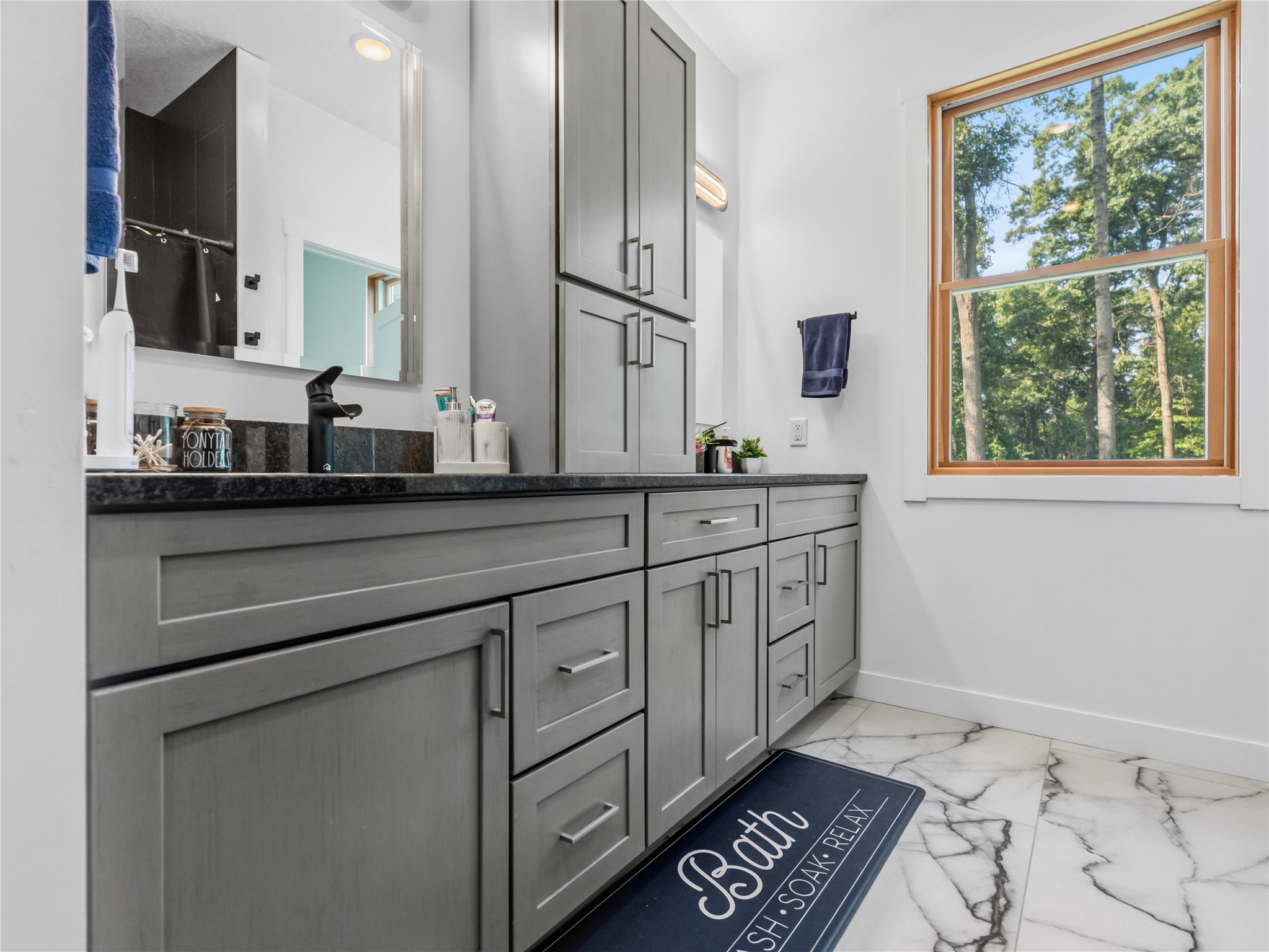2769 6 1/2 Avenue Property Photo 13