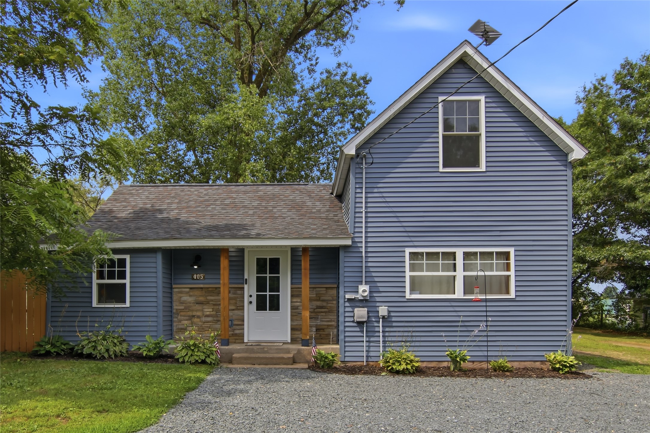 405 2nd Avenue W