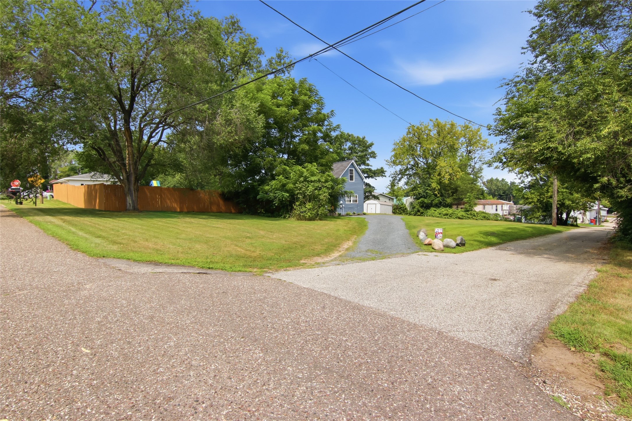 405 2nd Avenue W Property Photo 3