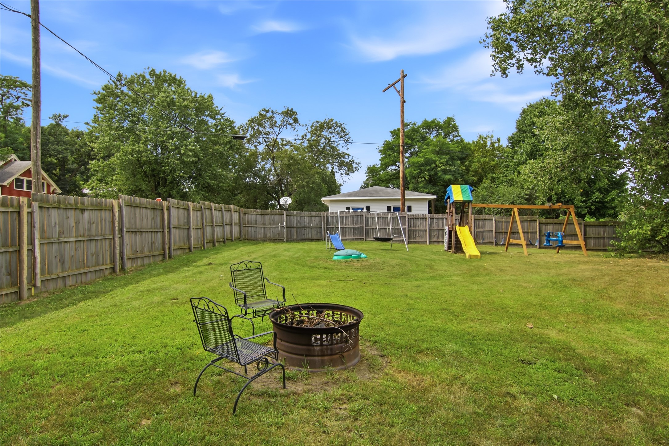 405 2nd Avenue W Property Photo 10