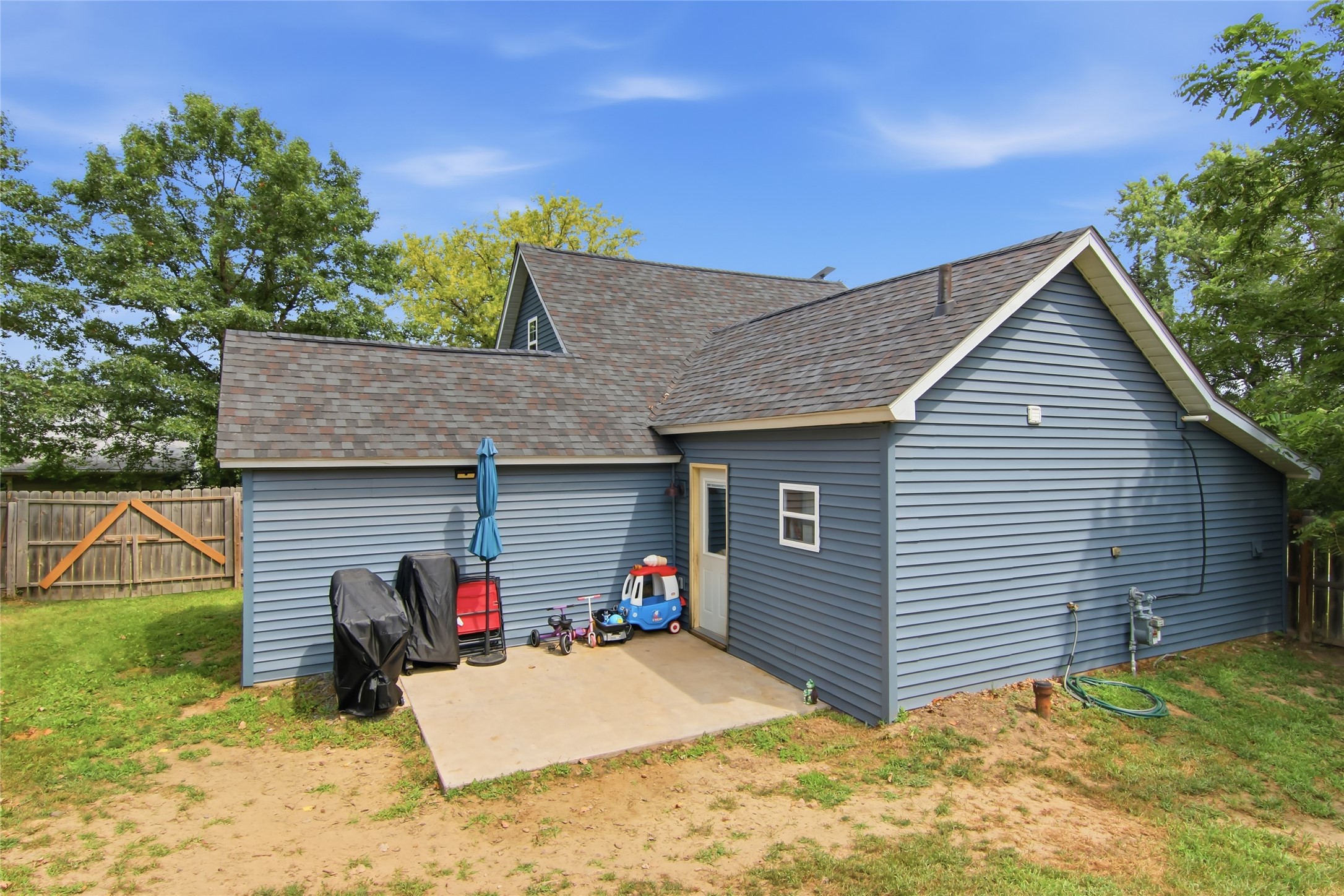 405 2nd Avenue W Property Photo 11