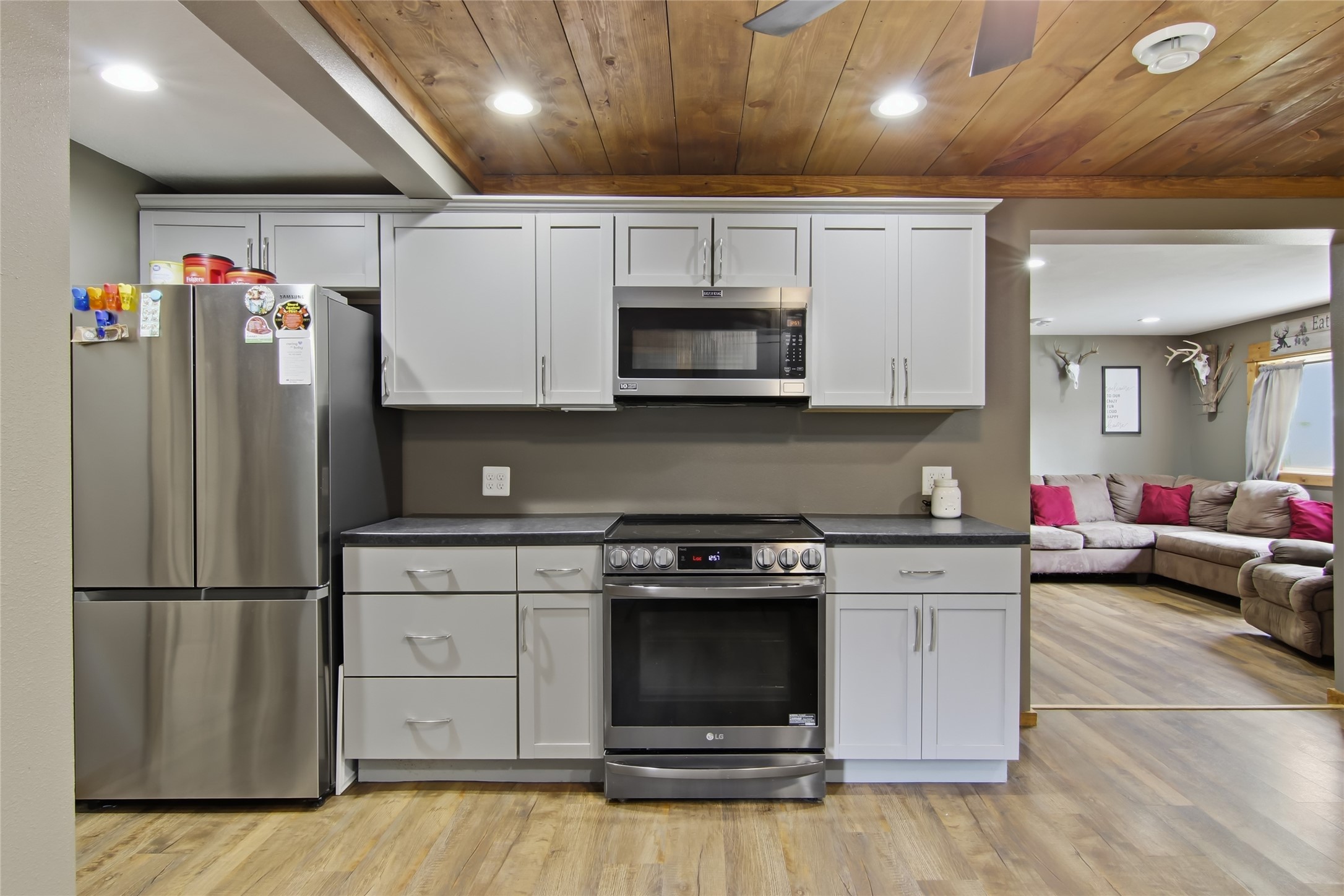 405 2nd Avenue W Property Photo 27