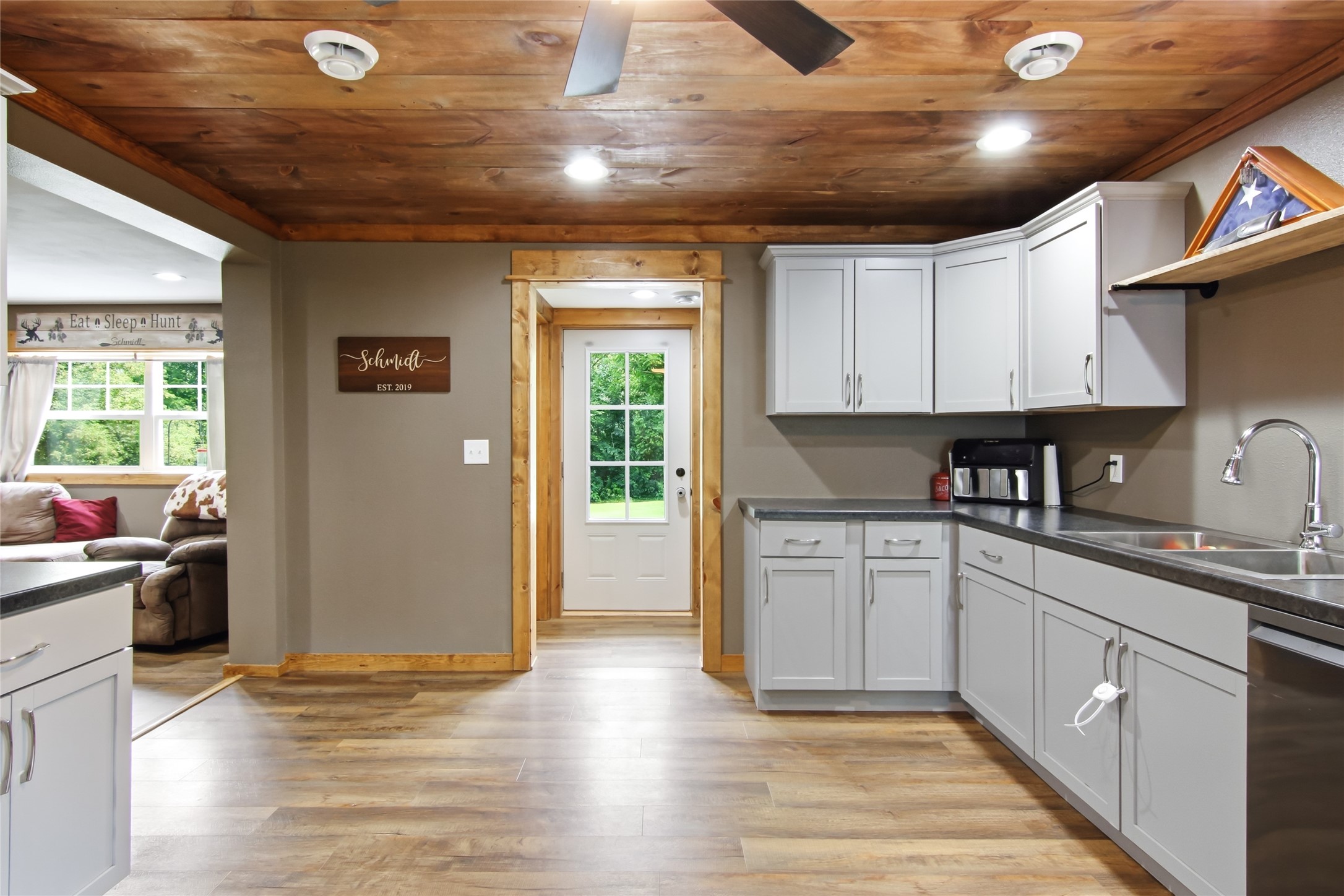 405 2nd Avenue W Property Photo 29