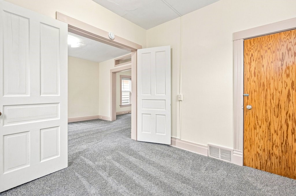 516 Cochrane St 1&2 Property Photo 3