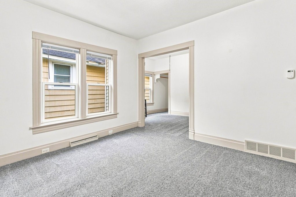 516 Cochrane St 1&2 Property Photo 6