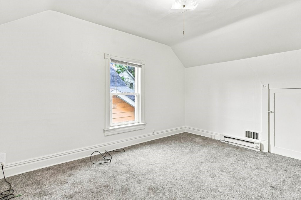 516 Cochrane St 1&2 Property Photo 23