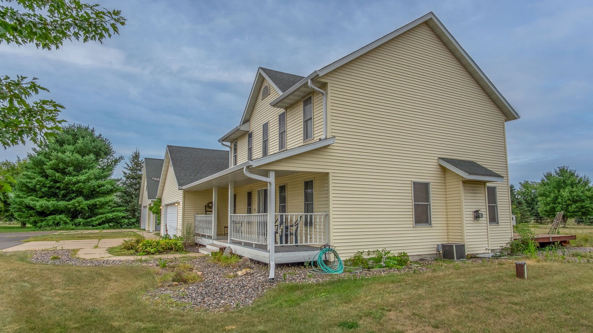 18046 50th Avenue Property Photo 3