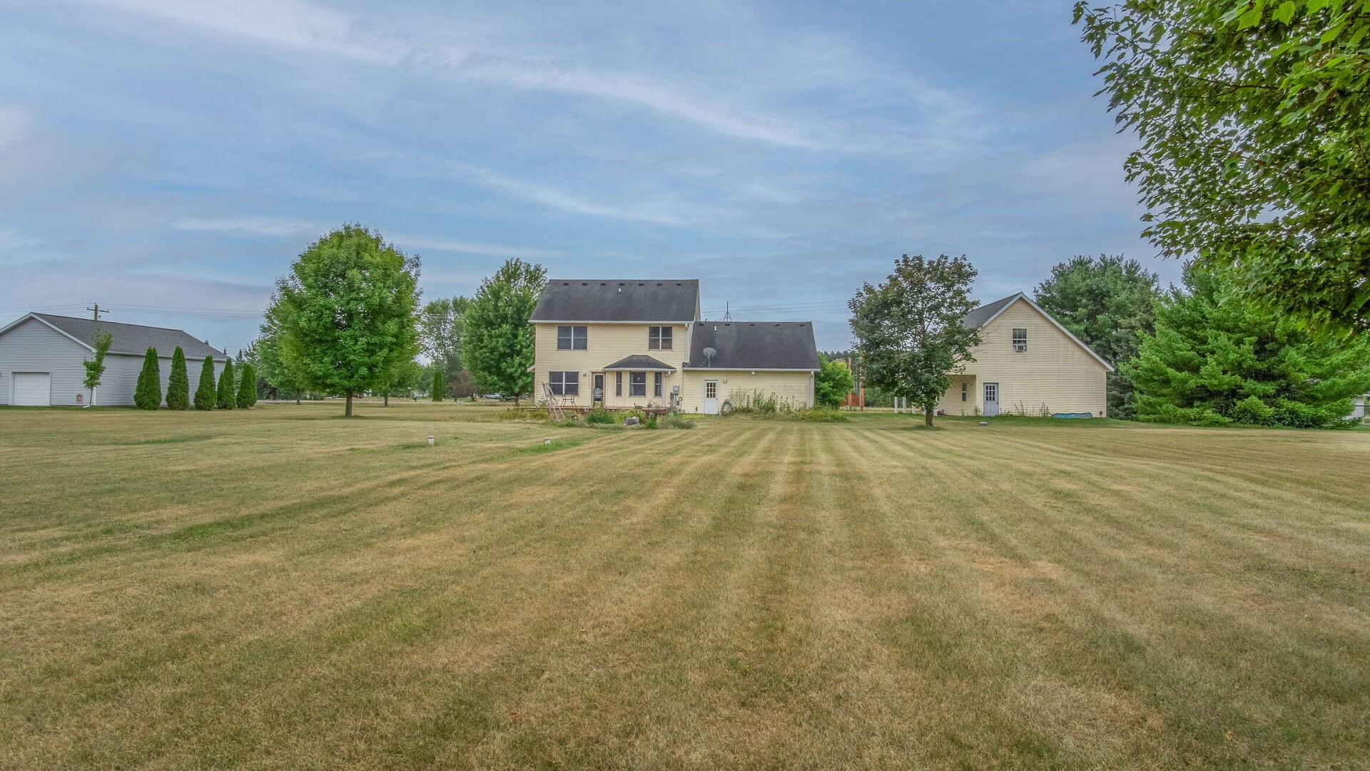 18046 50th Avenue Property Photo 6