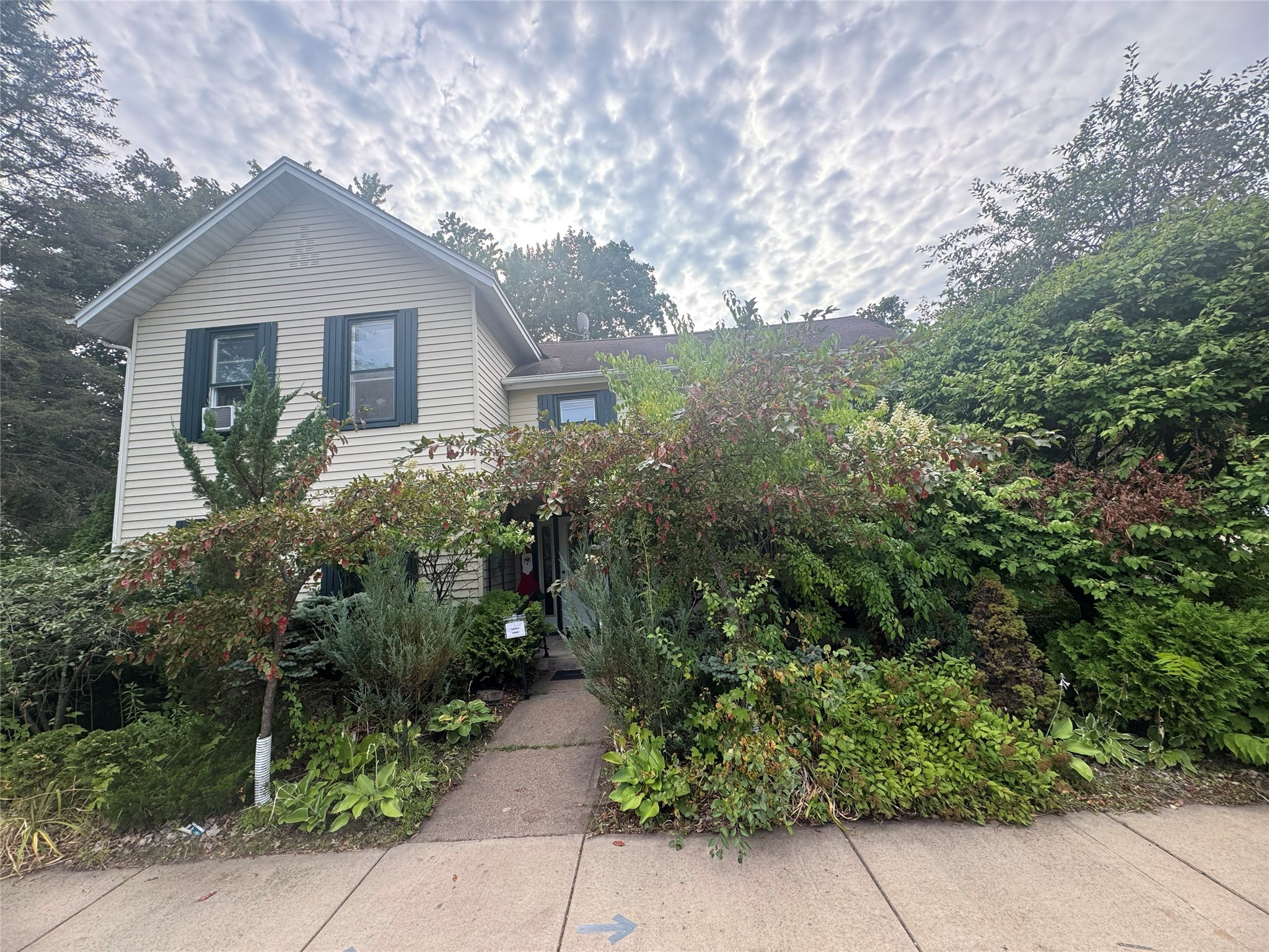 722 Superior Street Property Photo 1