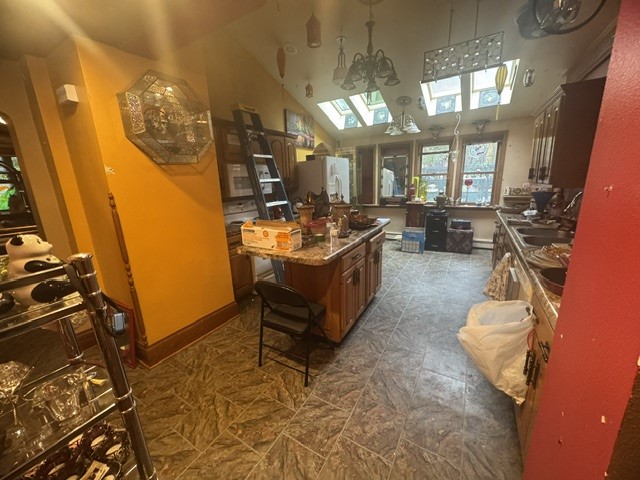 722 Superior Street Property Photo 4