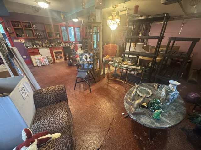 722 Superior Street Property Photo 12