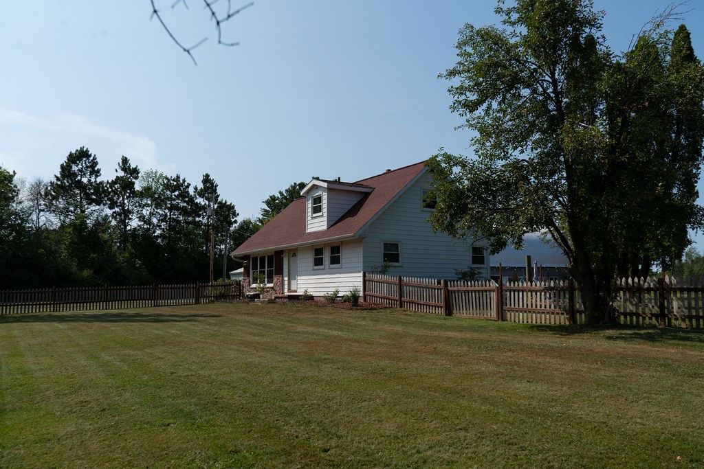 W8946 Us Highway 8 Property Photo 8