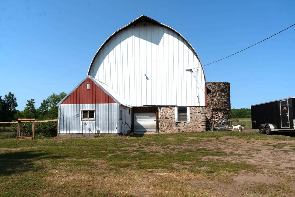 W8946 Us Highway 8 Property Photo 11