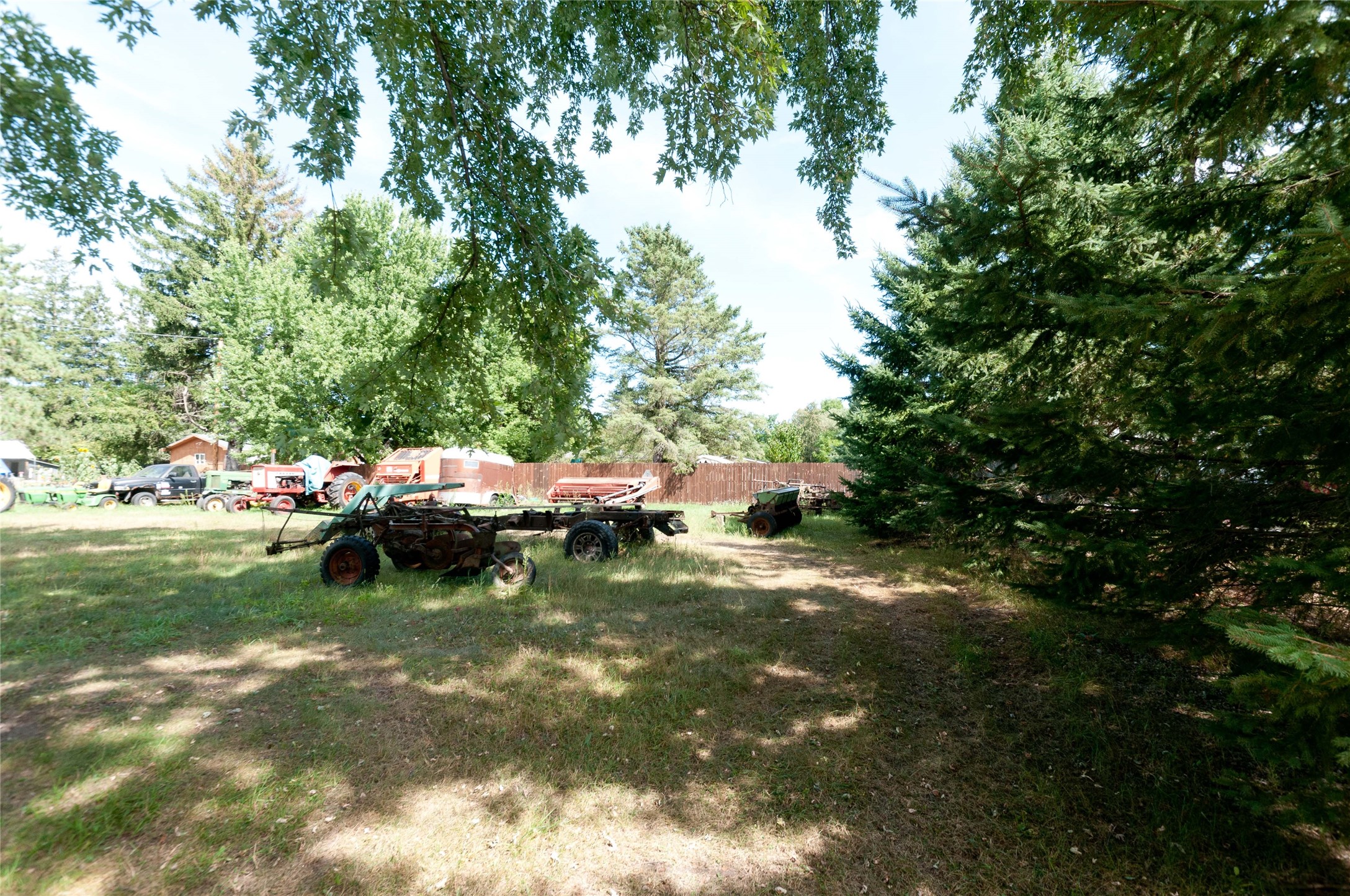120 Hampton Avenue S Property Photo 9