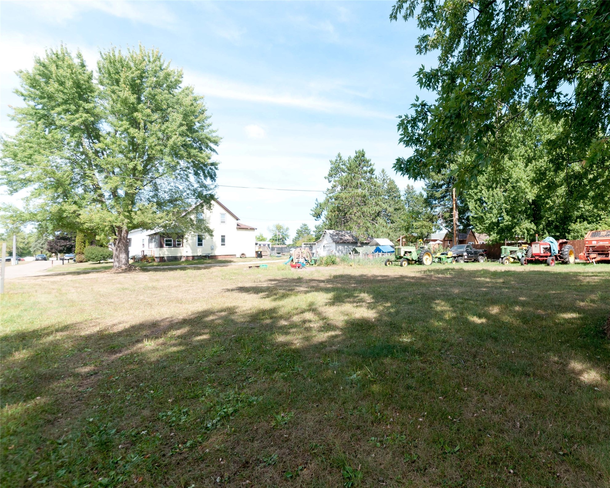 120 Hampton Avenue S Property Photo 10