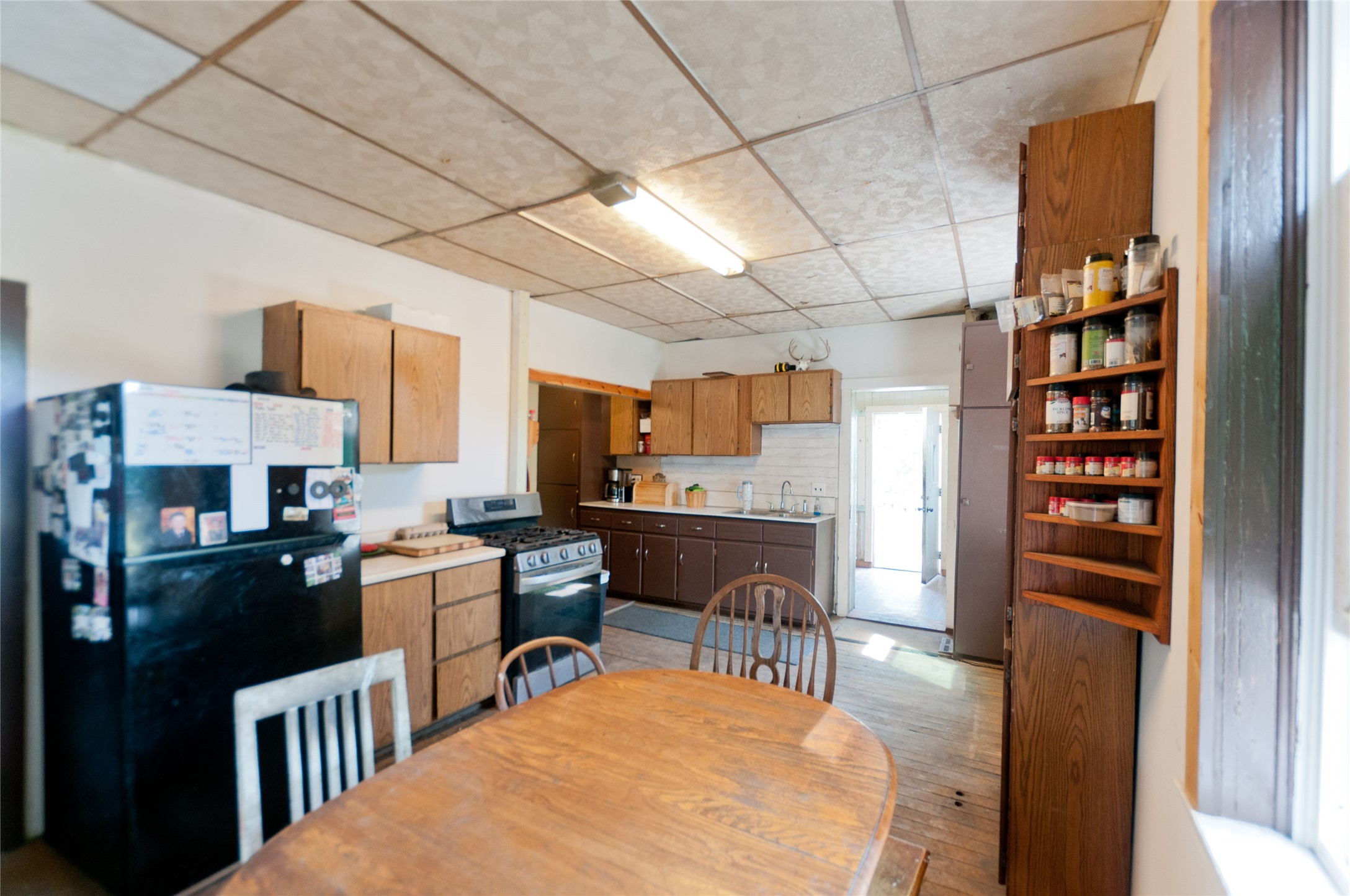 120 Hampton Avenue S Property Photo 17