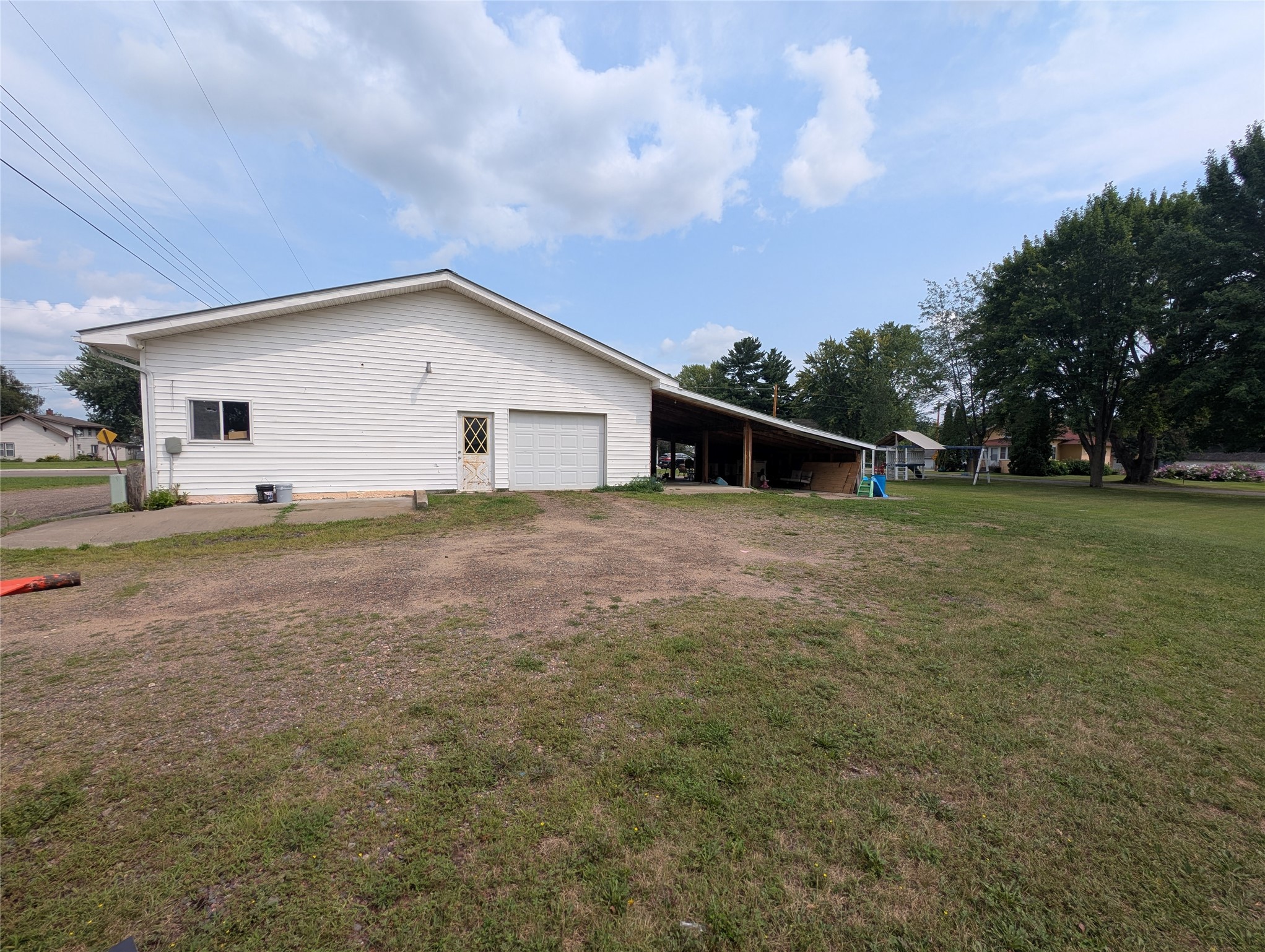 119 S Spruce Street Property Photo 4