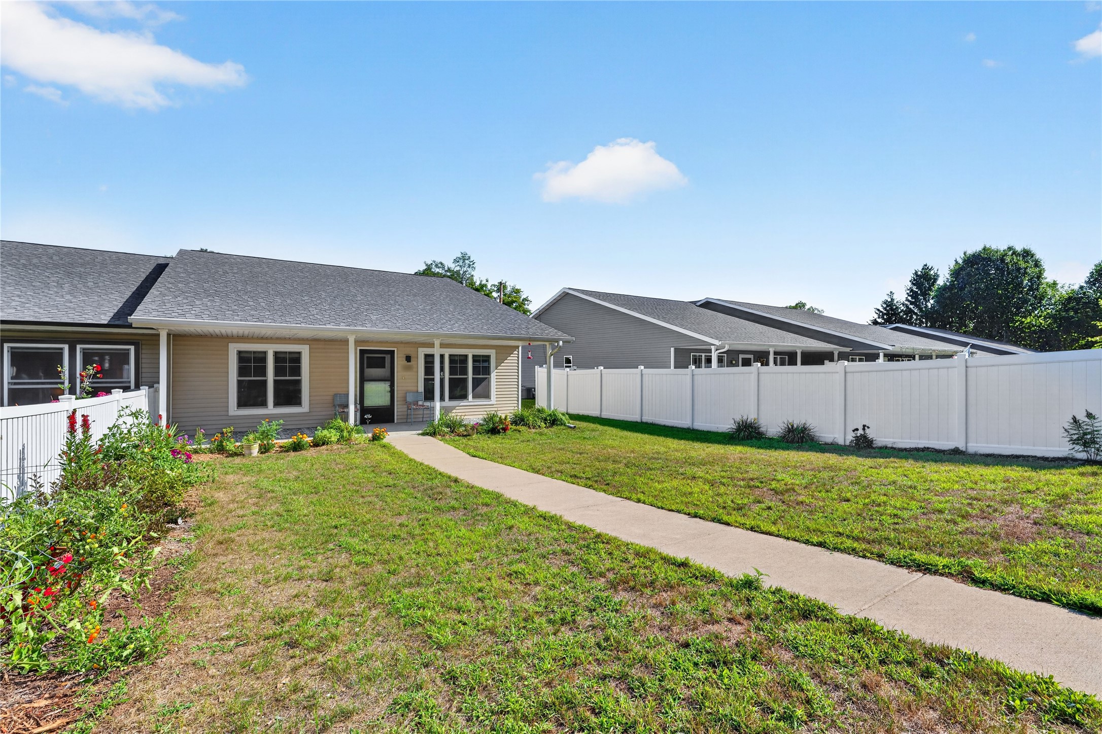 520 Ridgeway Avenue Property Photo 6