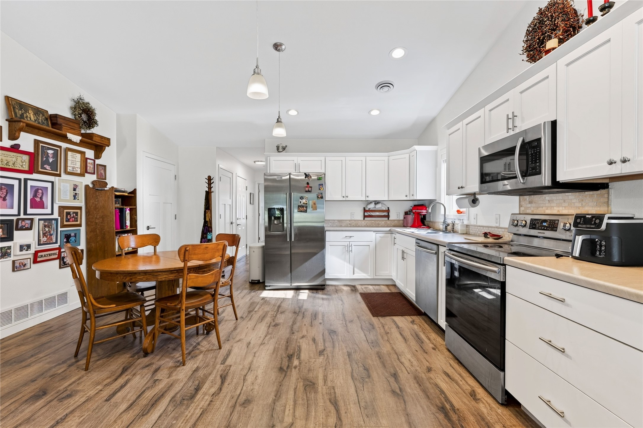 520 Ridgeway Avenue Property Photo 16