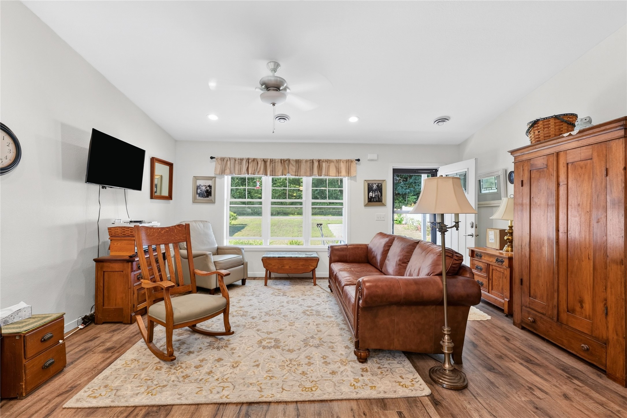 520 Ridgeway Avenue Property Photo 19