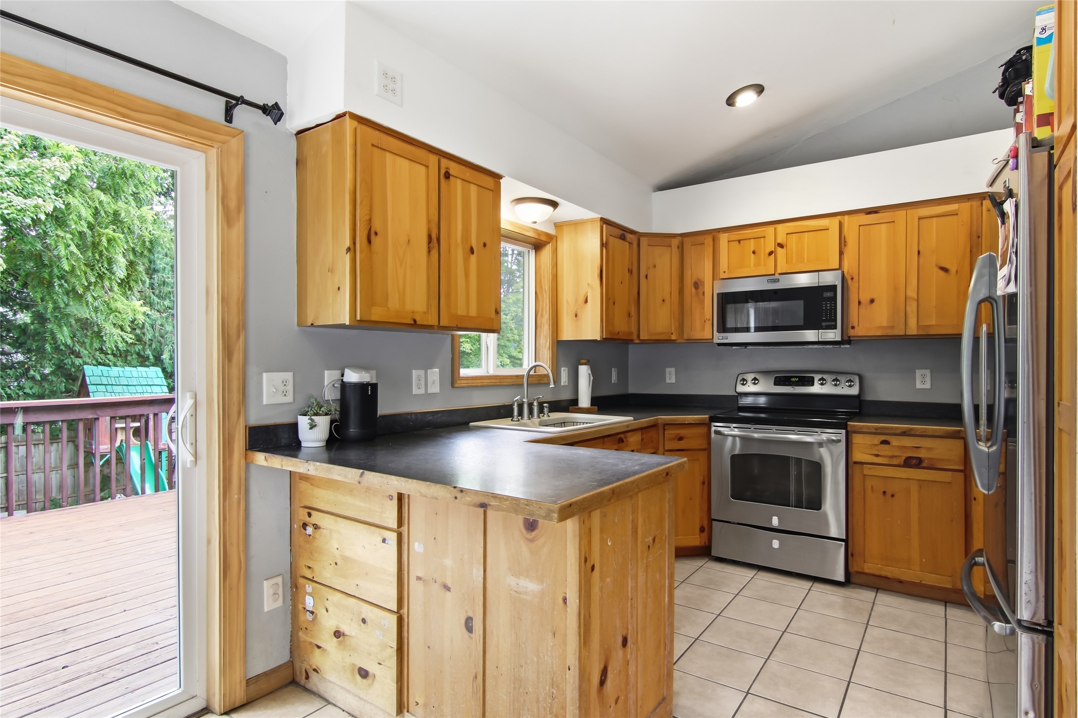 408 5th Street W Property Photo 10