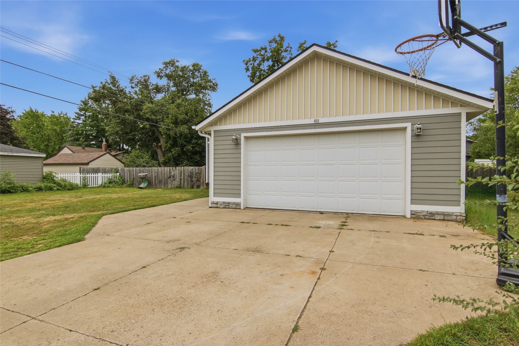 408 5th Street W Property Photo 35