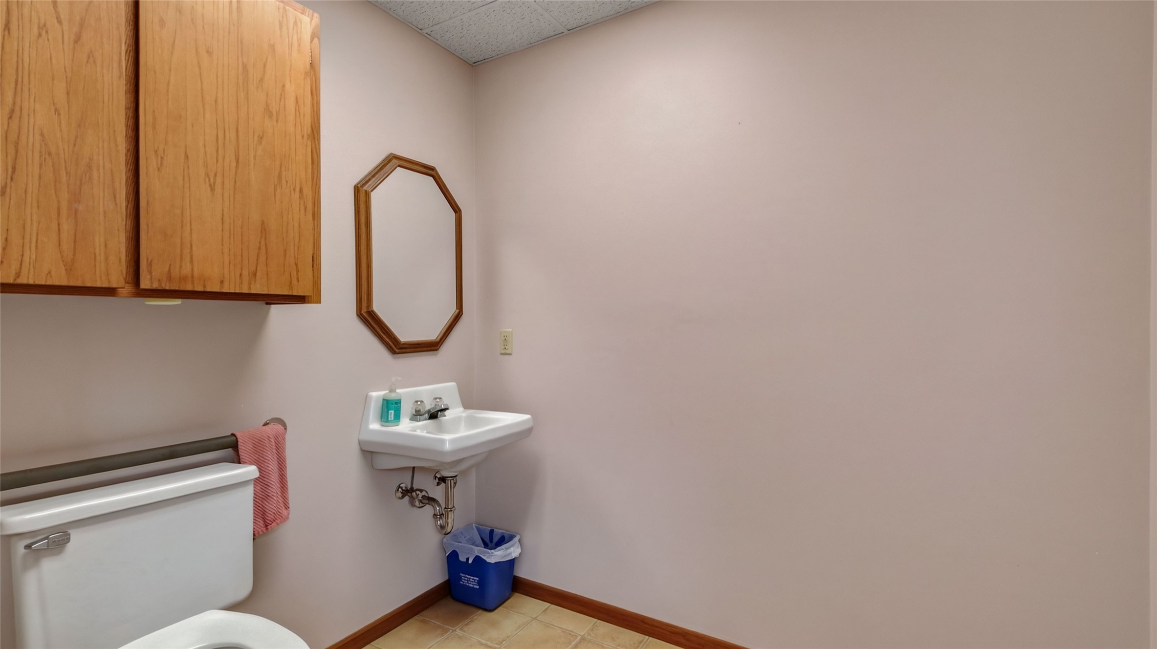 1210 Mansfield Street Property Photo 11