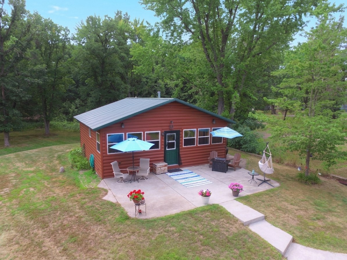 6595 Blue Heron Bay Drive Property Photo 4