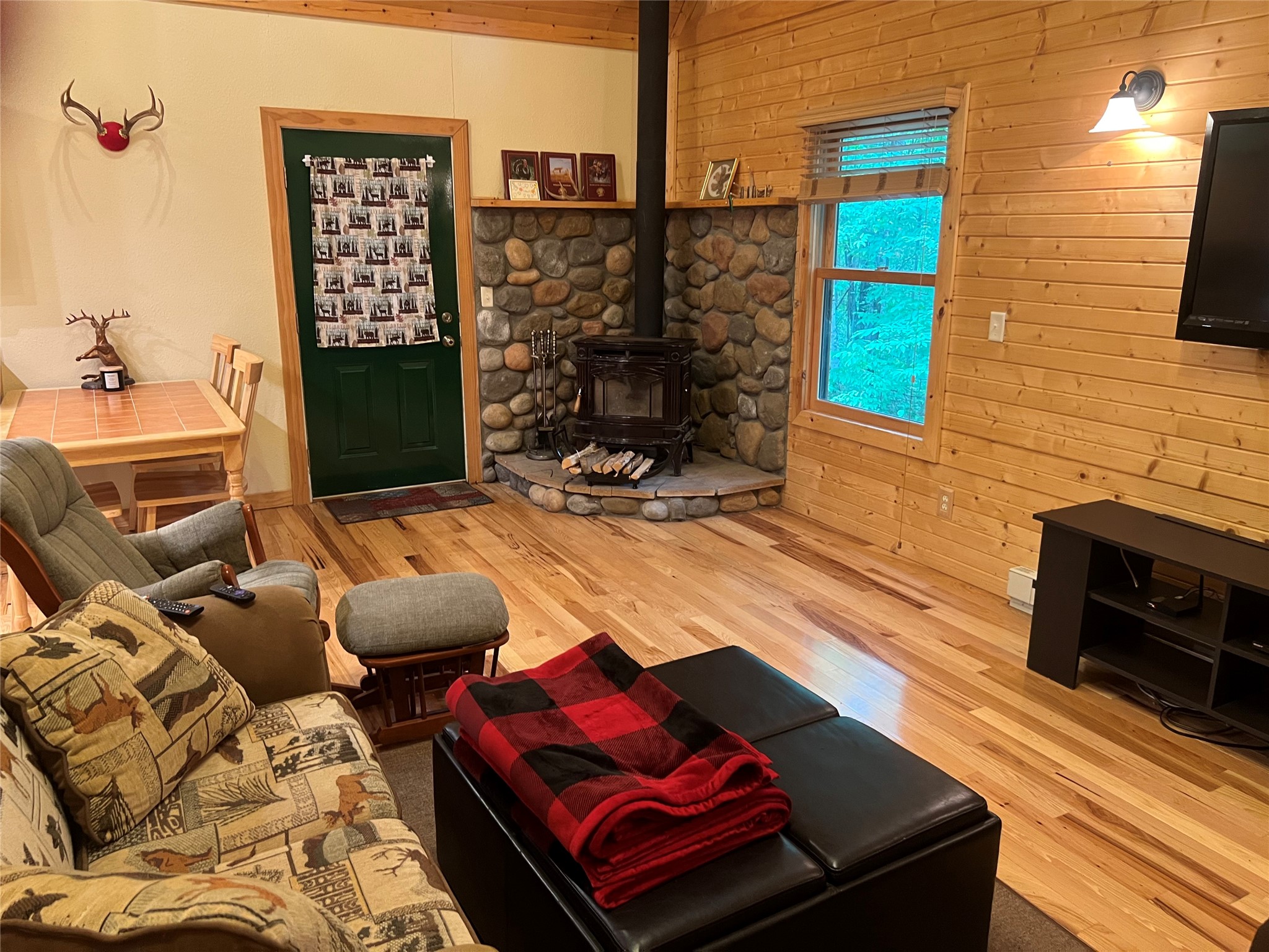 3801 Gaslyn Road Property Photo 17