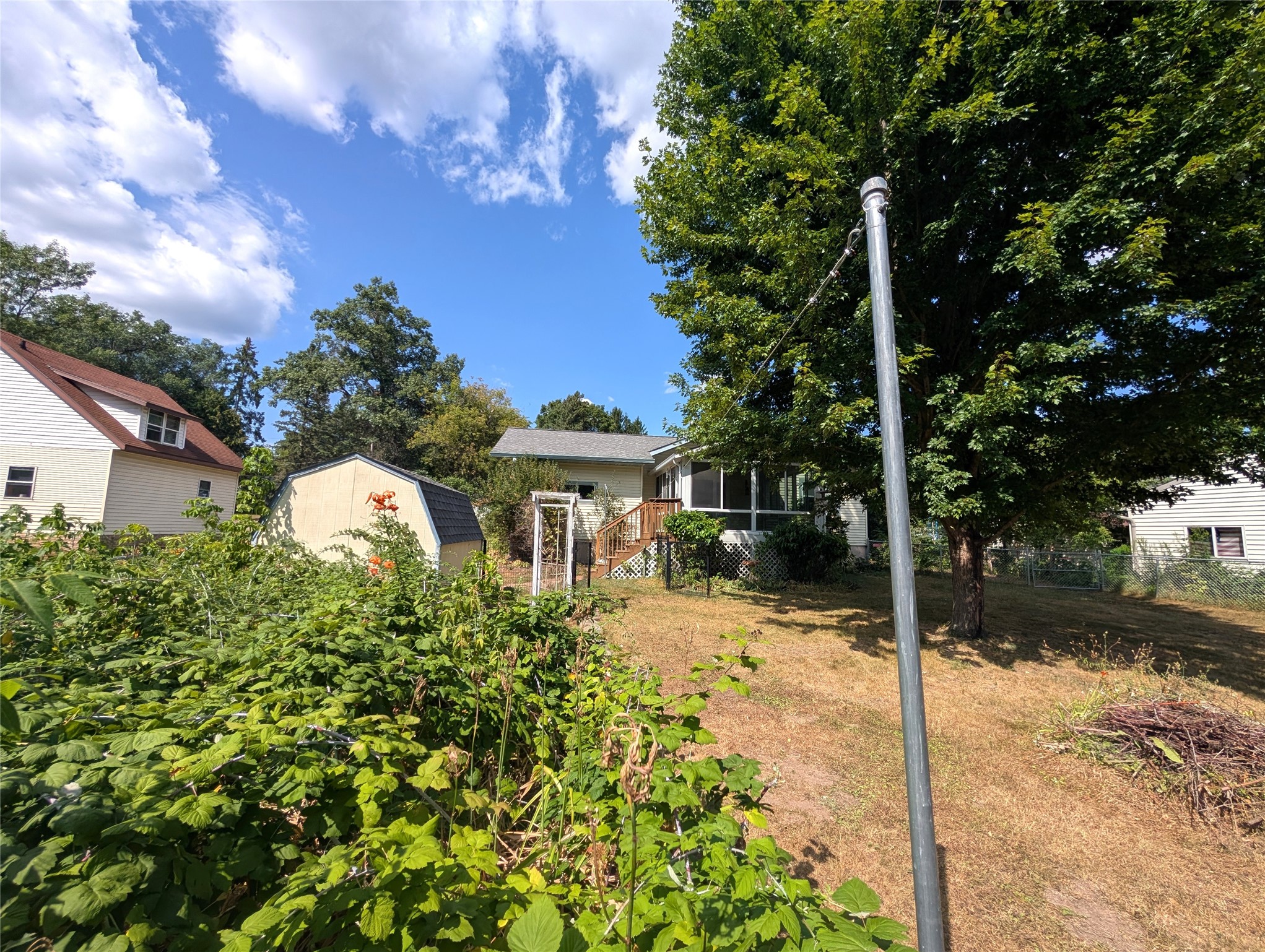 911 Grant Street Property Photo 24