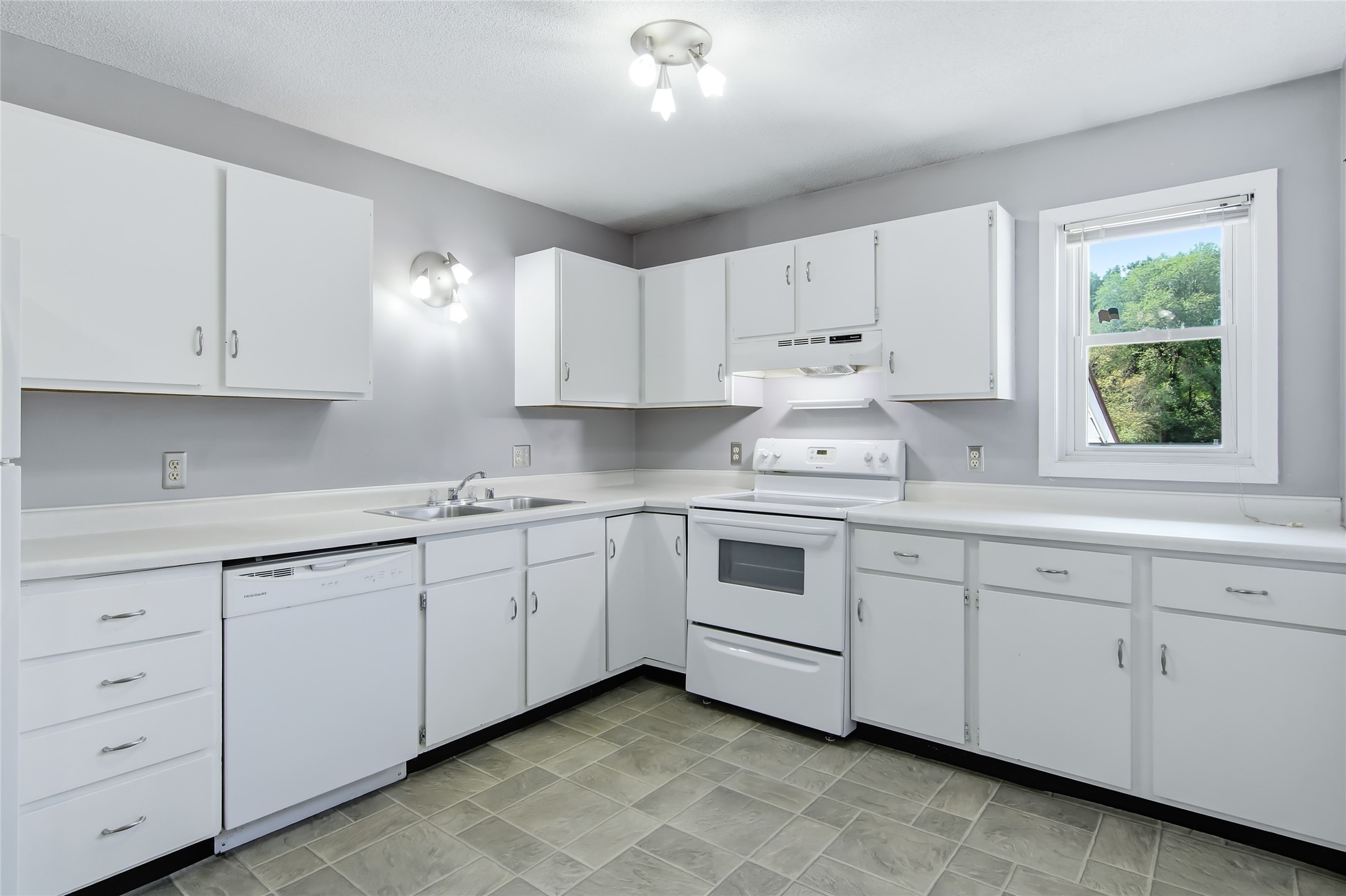 227 Harvest Lane Property Photo 12