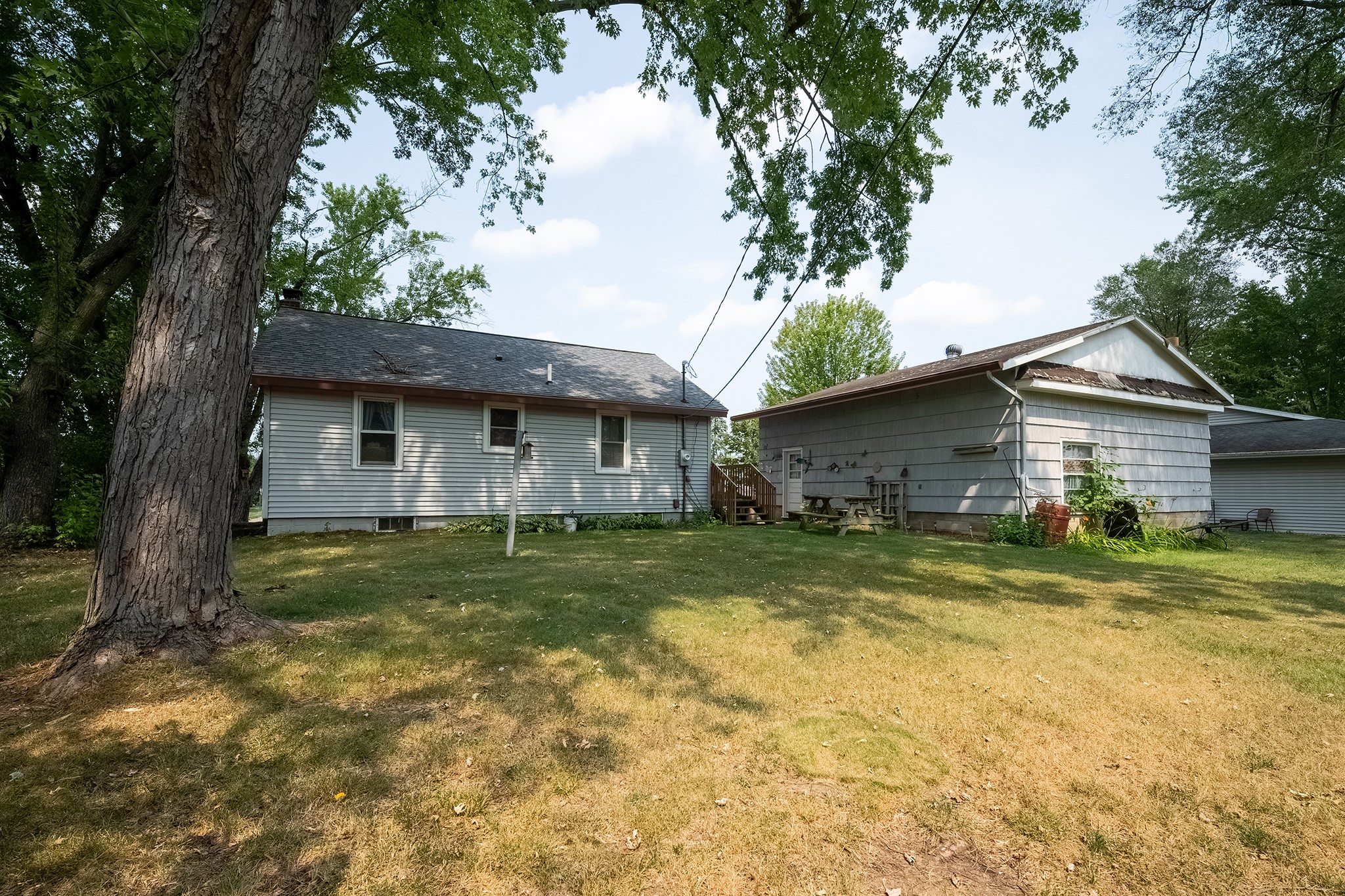 1135 Mansfield Street Property Photo 4