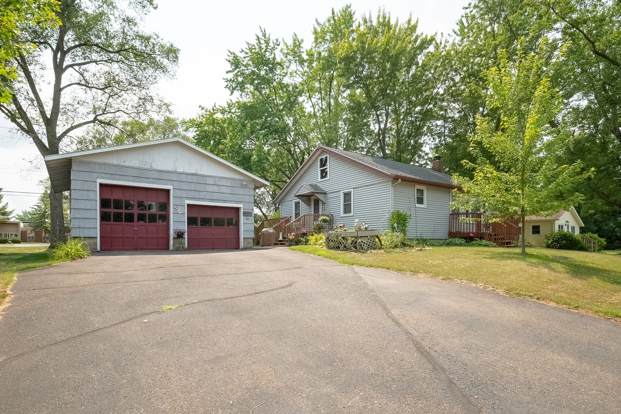1135 Mansfield Street Property Photo 5